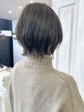 福山市美容室Caary透明感グレージュカラーレイヤーボブ