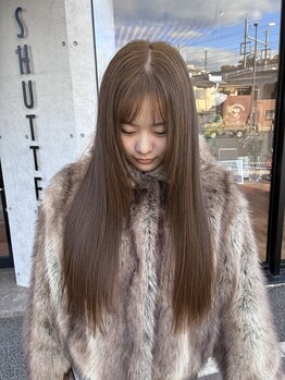 シャッター(SHUTTER)の写真/【熊本駅徒歩3分/春日】ダメージや癖の強さに合わせたストレートでツヤ感UPな思わず触れたくなるSTYLEに♪