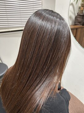 グラフ 立川(Graph.) 縮毛矯正 Aujua髪質改善トリートメント