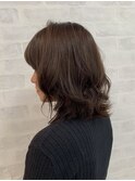 カーキブラウン×巻き髪