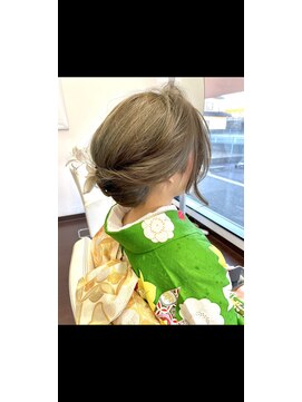 スティーナ(SUTEANA) 成人式ヘアアレンジ