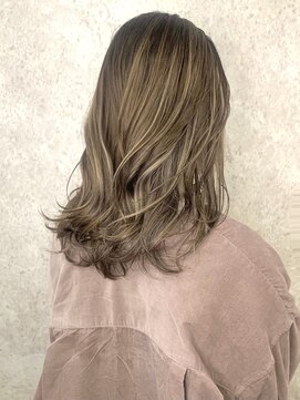 エリマ 調布(elima) 大人かわいい3Dハイライト ベージュカラーイルミナカラー