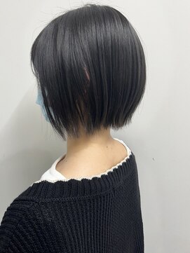 ウクラ バイ レシッド 池袋(uchla by rcid) 前下がりレイヤー外ハネボブワンカール姫カット×ダークアッシュ