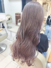 【ヘアスタイルに抜け感をプラス】透明感の出るラベンダーべージュ［横浜/横浜駅/ダブルカラー/ブリーチ］