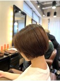 ★くびレイヤーエモージュ愛されショートボブ艶髪