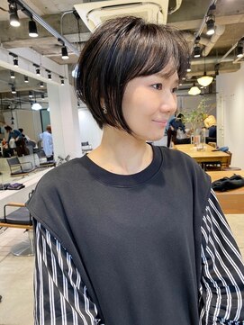 ダンボ(DUMBO) ふわっと丸みのあるショート