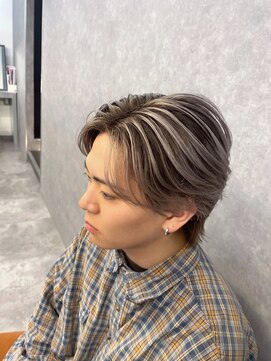 メンズサロン キング 梅田店(Men’s salon K!ng) ホワイトメッシュ/ツイスト/ツイスパ/パーマ/メンズ/眉毛