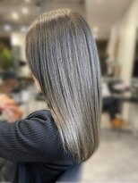 インス(ensue)&nbsp;髪質改善トリートメントでつくるうる艶オリーブグレージュ