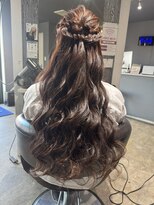 ブルー バード(BLUE BIRD)&nbsp;王道ハーフアップ