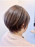 ショートボブ