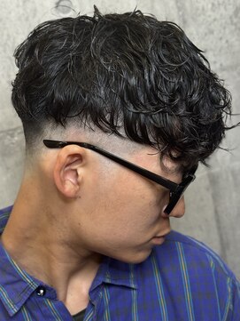 ブレイズマン(BLAZEMAN) 垢抜け濡れ感スパイラルフェード
