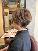 50代におすすめ♪くびれショート