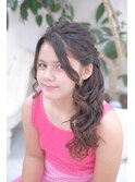 お子様ヘアセット☆波ウェーブ編み込みサイド