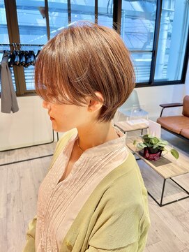 コワファーストナガサキシャンプーボーイ(COIFF1RST NAGASAKI SHAMPOO BOY) 大人可愛い20代30代40代黒髪前下がりショートボブ丸みショート◎