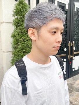 エミス バイ メルト 吉祥寺(emis by melt) 【堀惠洋平】メンズハイトーンブルーグレーブリーチホワイト