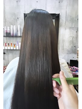 プラメーラ(PRAMEERA) ツヤ髪ストレートロング 髪質改善縮毛矯正 ダークブラウン