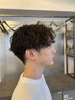 クオンヒール(QUON HEAL)&nbsp;刈り上げセンターパート緩め波巻きスパイラル