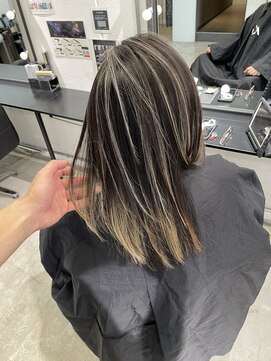 キング 高槻(K!ng) 縮毛矯正髪質改善ハイライトレイヤーカット高槻美容室エクステ