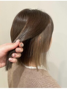 アヴァンティ ヘアーアンドスパ(avanti hair&spa) ベージュ×イヤリングミルクティーベージュ