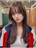 顔周りレイヤーカットくびれヘアミルクティーベージュカラー