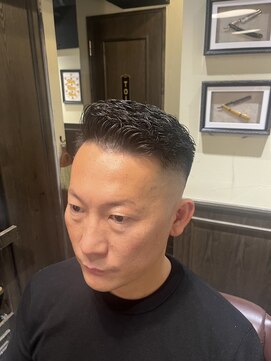 バレス 田町(BALES) [スキンフェード/ツイストスパイラル/田町]