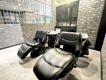 モナン 渋谷(Monan)の雰囲気(フルフラットのシャンプー台で至福の時間をお過ごしください*)