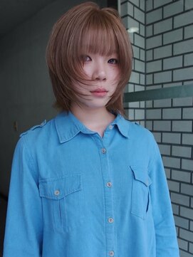 ネルケ 立川(nelke) 顔周りレイヤーハッシュカットミルクティーベージュ小顔ボブ立川