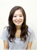重くみせないゆるふわロング