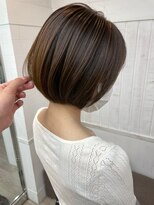 ナンバー ユアイロ 川崎(N° uairo)&nbsp;大人可愛い20代30代40代小顔ワンサイドショートボブ丸み前下がり