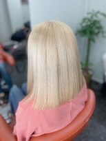 カリーナ(CARINA)&nbsp;ハイトーンカラー/ブロンドカラー