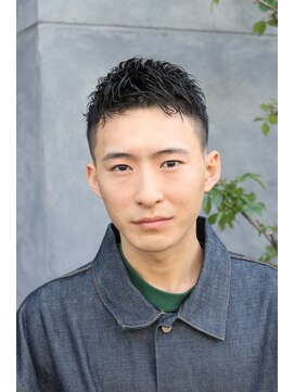 フランクスバーバー アンド ビアークラブ(FRANK'S BARBER and BEER CLUB) フェードフェザーアップバング大人ベリーショート I