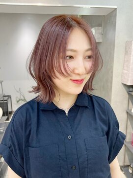 ヴェイン 渋谷(vain) ピンクベージュ ウルフカット ミディアムレイヤー