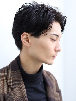 フィアート ヘアドレッシング サロン(Fiato Hairdressing Salon)の写真/【トレンド×似合わせで、周りと差がつくスタイルに】男性特有の髪質やクセを活かした再現性の高いカット◎