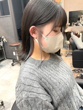 ルーツ(Roots) ついつい耳掛けしちゃうホワイトイヤリングカラー◆