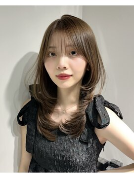 ワン バイ ジ エクト(One by The Ect) トレンドレイヤーハッシュカット小顔前髪シルキーベージュ