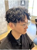 ツイストスパイラルパーマフェードマッシュメンズパーマバーバー