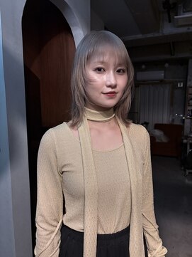 ワンダーヘアーグルーミング(WANDER Hair grooming) ホワイトシルバーベージュ