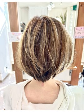 ブリーチで抜きっぱなしハイライトショート