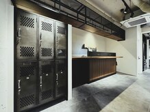 フリークバーバーショップ 河原町三条店(FREAK BARBER SHOP)の雰囲気(シェービングメニュー・眉カット・ヘッドスパ/河原町三条)