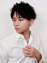 men's salon Gaudi 池袋店【メンズサロン ガウディ】【2月27日OPEN（予定）】&nbsp;センターパート×ツイストスパイラルパーマ