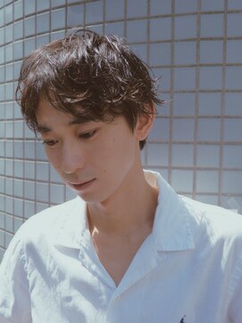 キュー(Cue_) 【MAYU】ナチュラルセンターパートニュアンス寝癖風パーマ