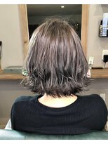 ヘアサロン コバコ(hair salon cobaco)&nbsp;プラチナシルバーハイライトボブ