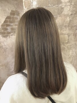 マギーヘア(magiy hair) [meyou] ミルクシナモンベージュ