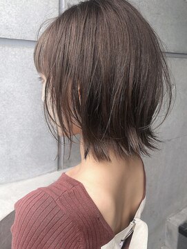 ソラ 表参道(SORA) ひし形外ハネボブ アルティストカラー 大人ボブ