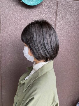 ビーワールド(B WORLD) ショートボブ【藤枝/髪質改善/オーガニックカラー】