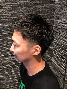 ヒロギンザプレミアムバーバースパ パレスホテル店(HIRO GINZA) ツーブロック×ノーパートスタイル