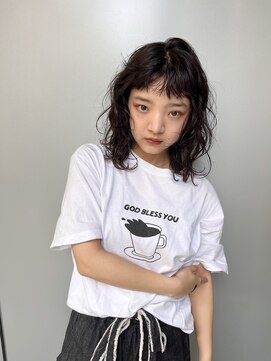 ラレイ(Lalei) ニュアンスパーマのミディアムレイヤースタイル