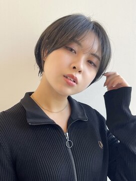 イヴォークトーキョーオーサカ(EVOKE TOKYO osaka) 小顔 大人ショート 似合わせカット オリーブベージュ ヘアカラー