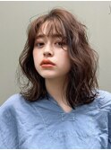 顔周りレイヤーカットくびれヘアミルクティーベージュカラー