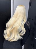 7834ブロンドハイライトグラデーション波巻きハイトーンカラー